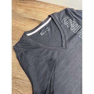 Under Armour HeatGear V Neck Shirt Women's Large Gray Athletic Tee